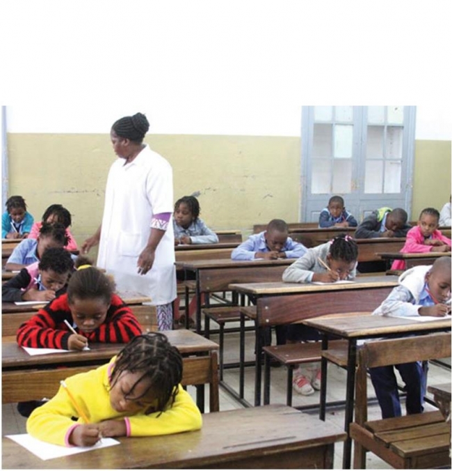 Arrancam hoje, em todo o país, os exames finais do sistema nacional de ensino referentes ao presente ano lectivo.